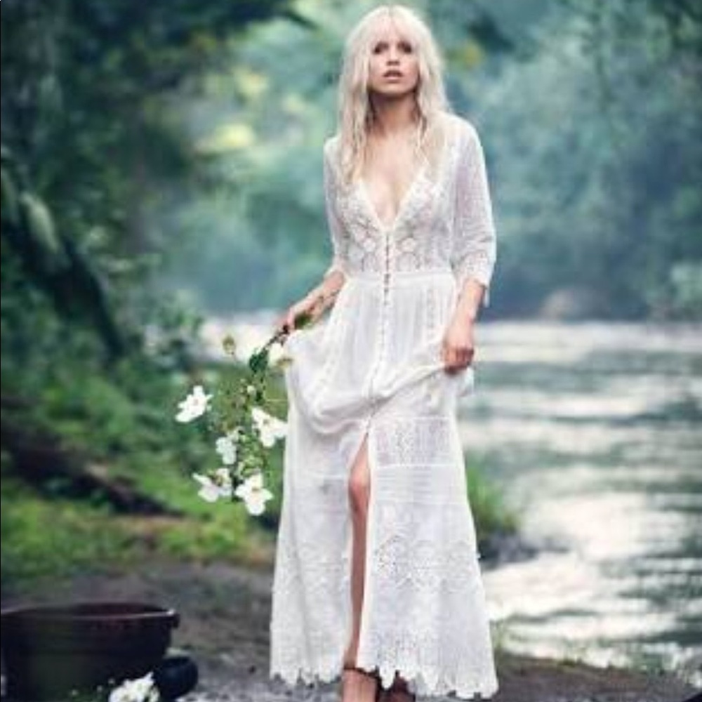Spell and the gypsy Aurora bridal gown - Picture 3 of 5